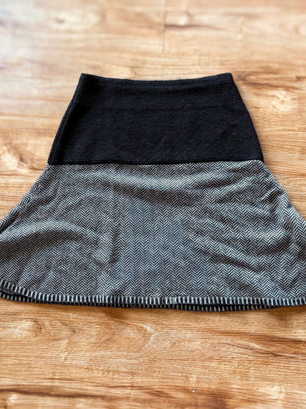 Cashmere flare skirt